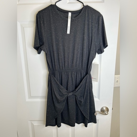 lululemon athletica Dresses & Skirts - Lululemon Unwind Your Mind Dress Women’s Size 8 Charcoal Gray/Black NWT
